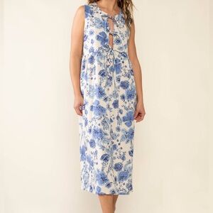 Floral Sleeveless Dress with Blue Pattern
